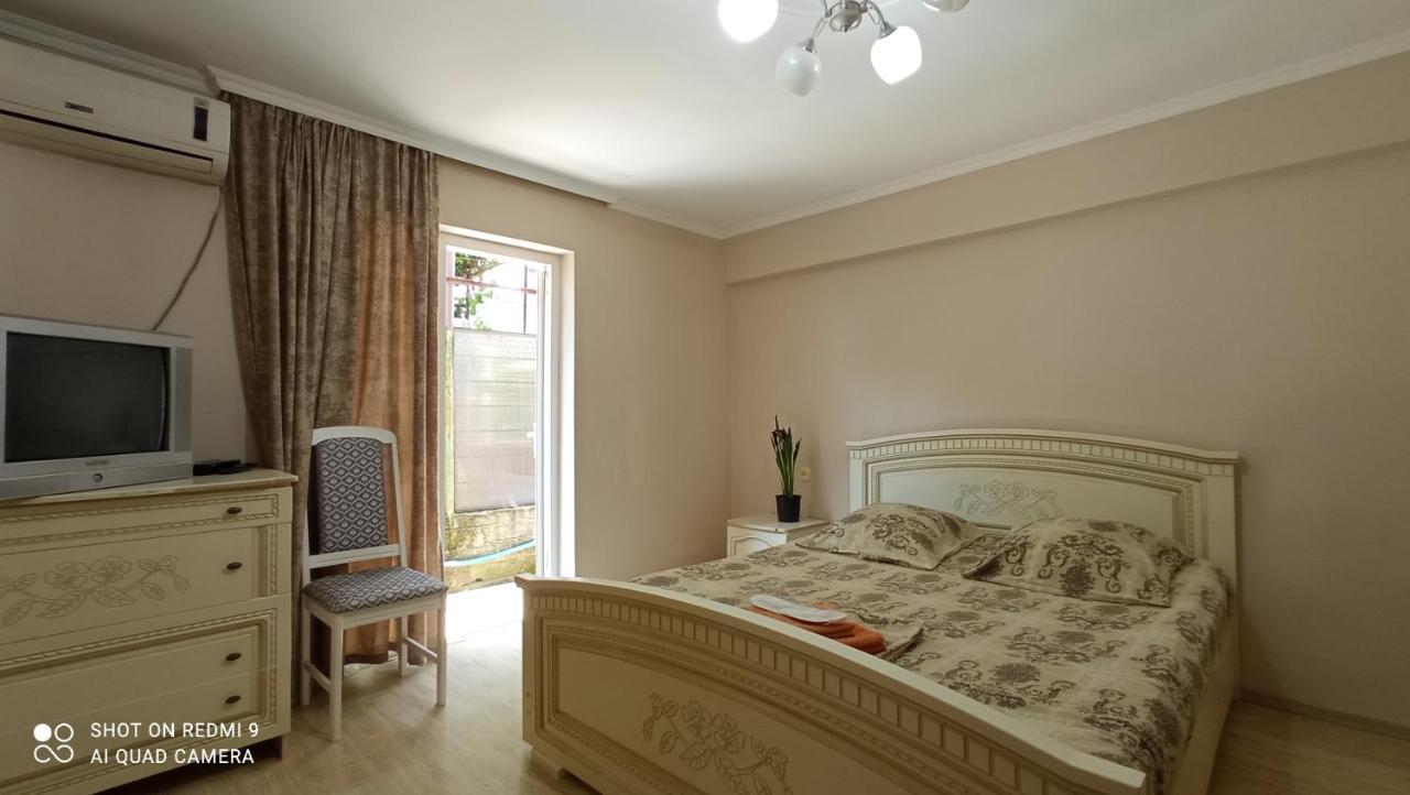 Samira Hotel Гагра Екстериор снимка